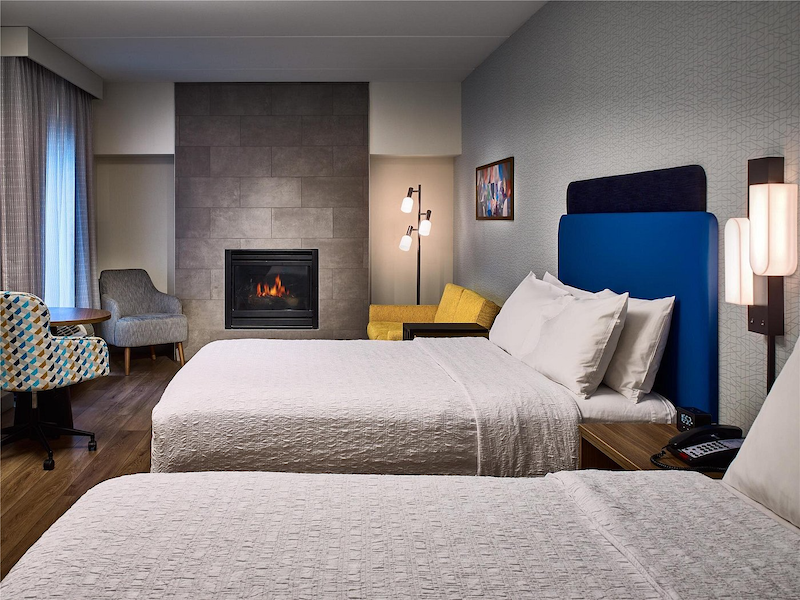 Hampton Inn Pigeon Forge Teaster Lane room interior